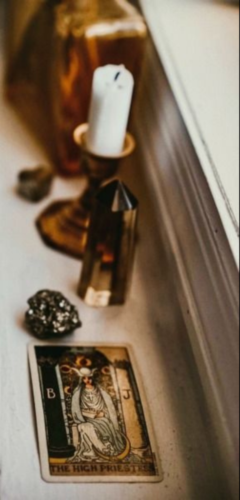 Tarot hohepristerin Tarot Hohepristerin Rauchquarz Pyrit Kartenlegen